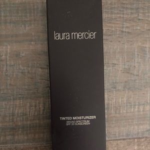 Laura Mercier Tinted Moisturizer